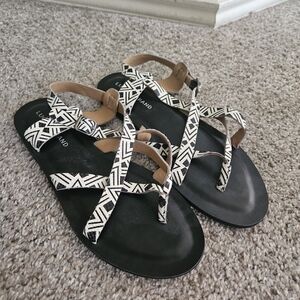 Lucky Brand Sandals